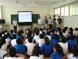 小学校での喫煙予防教育（日立市立成沢小学校）