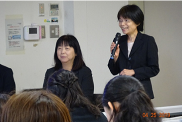 Professor Mizuno, the Chair of the Academic Affairs Committee, gave a greeting and declared the opening of the presentation.