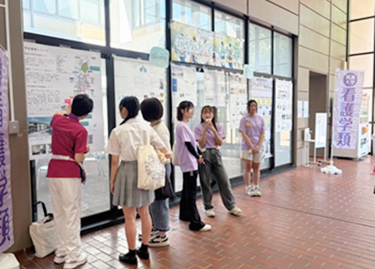 ポスター展示